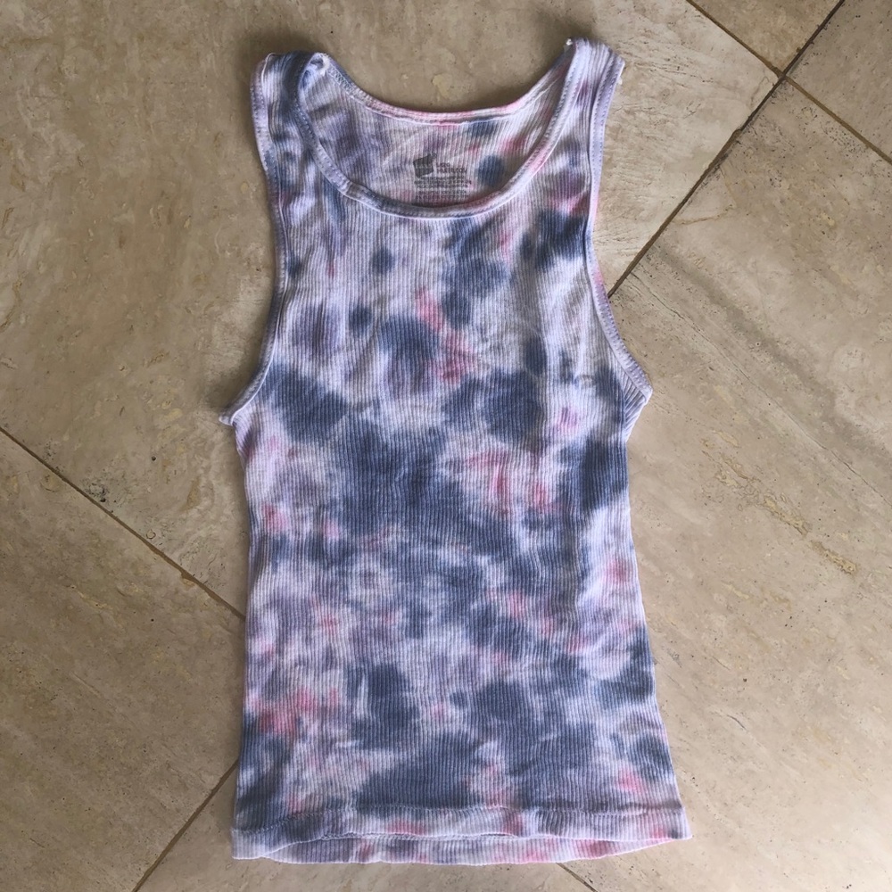 CLEAR OUT🧡Tie dye purple pink blue scrunch tank